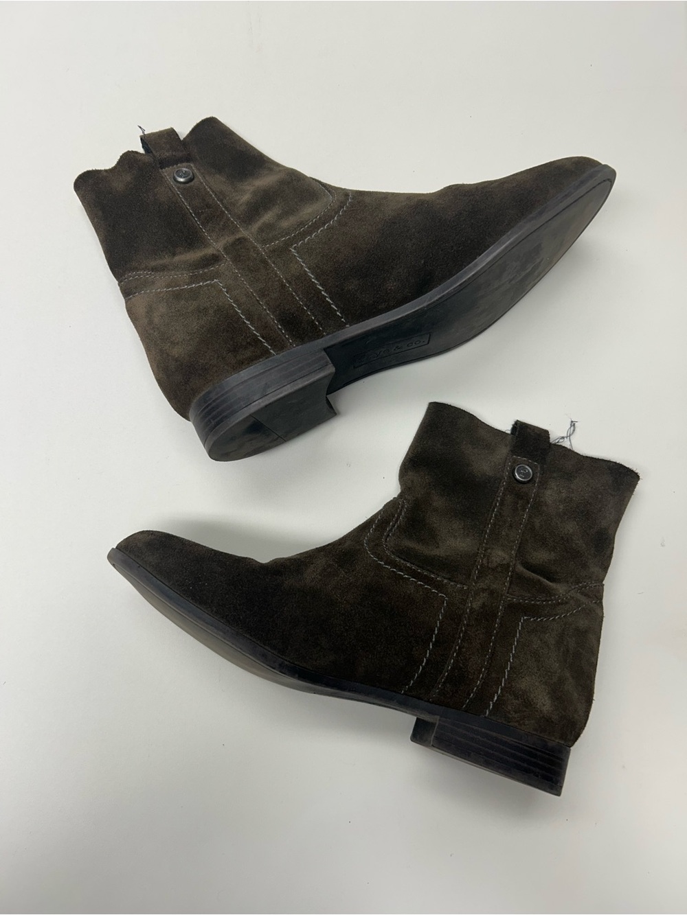 FRYE AND CO. Dark Brown Suede Ankle Booties